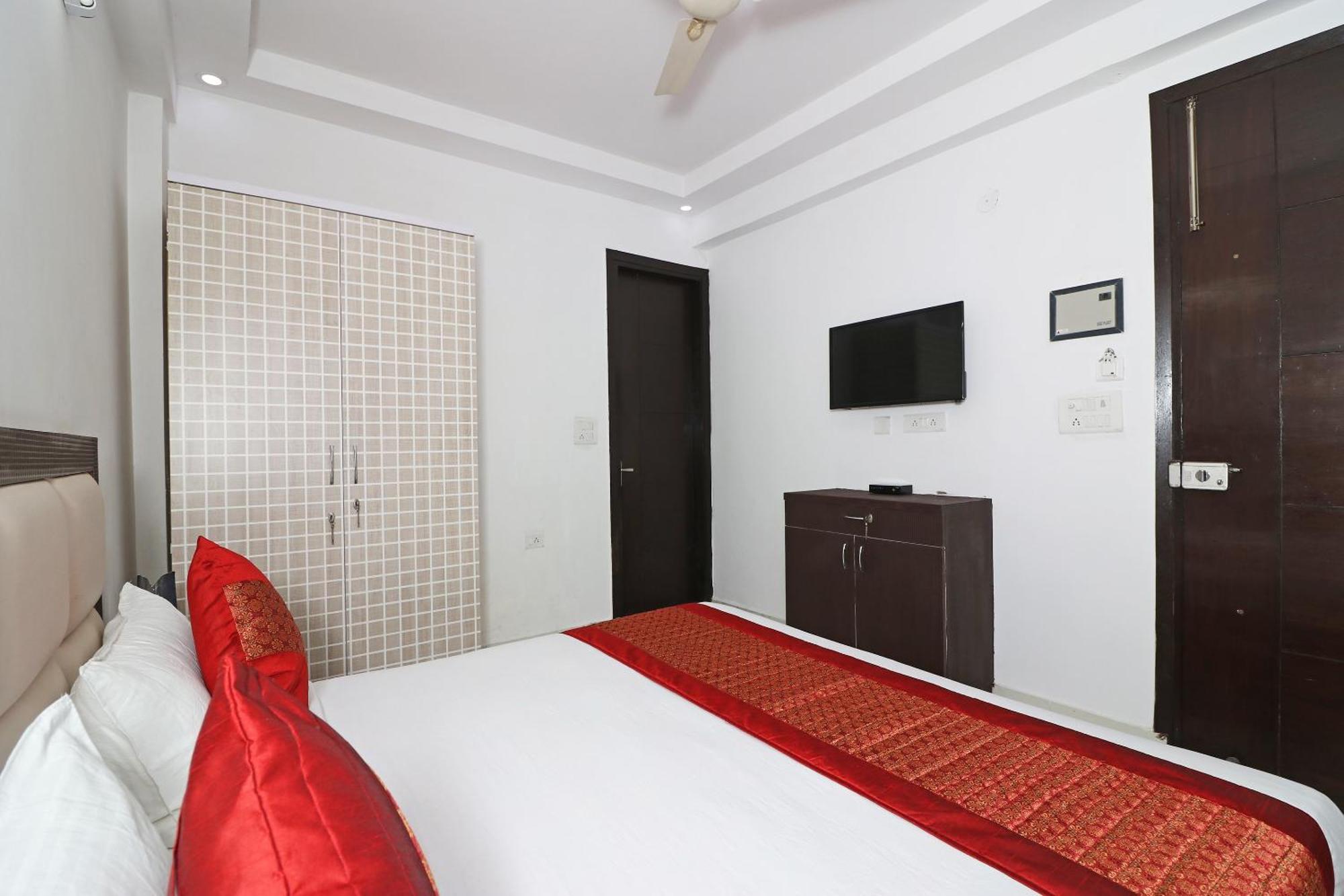 Hotel O Avalon Palace New Delhi Exterior photo